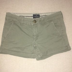American Eagle Shorts Green Size 4 stretch